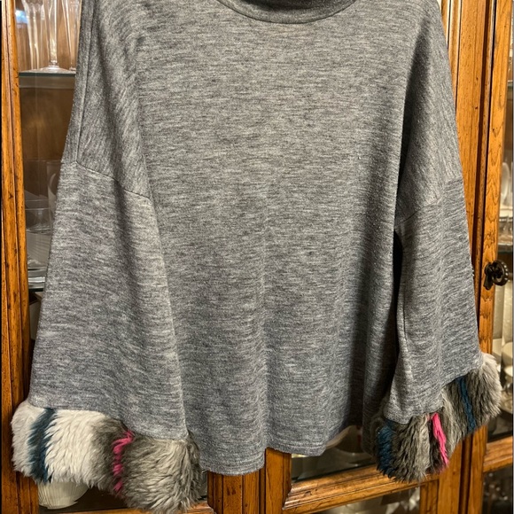 Lily London Gray Sweater with Mock Turtleneck and Bell Sleeves XL - Picture 2 of 5